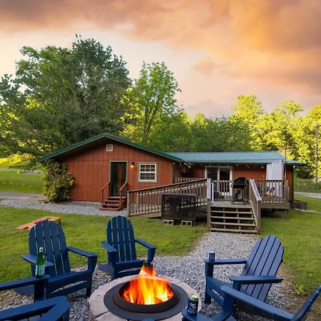 The Rustic Cottage By Avantstay Hot Tub Fire Pit Pool Table 5Mins To Town Gatlinburg Exterior photo