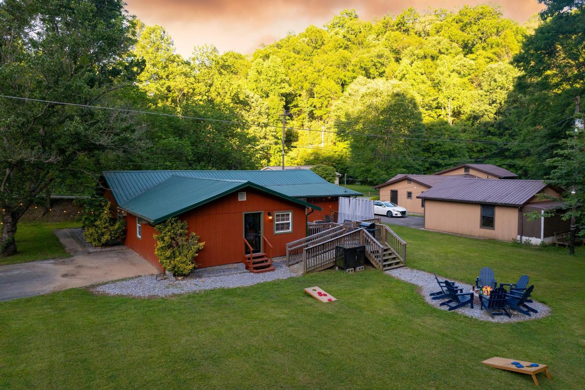 The Rustic By Avantstay Hot Tub Fire Pit Pool Table 5mins To Town