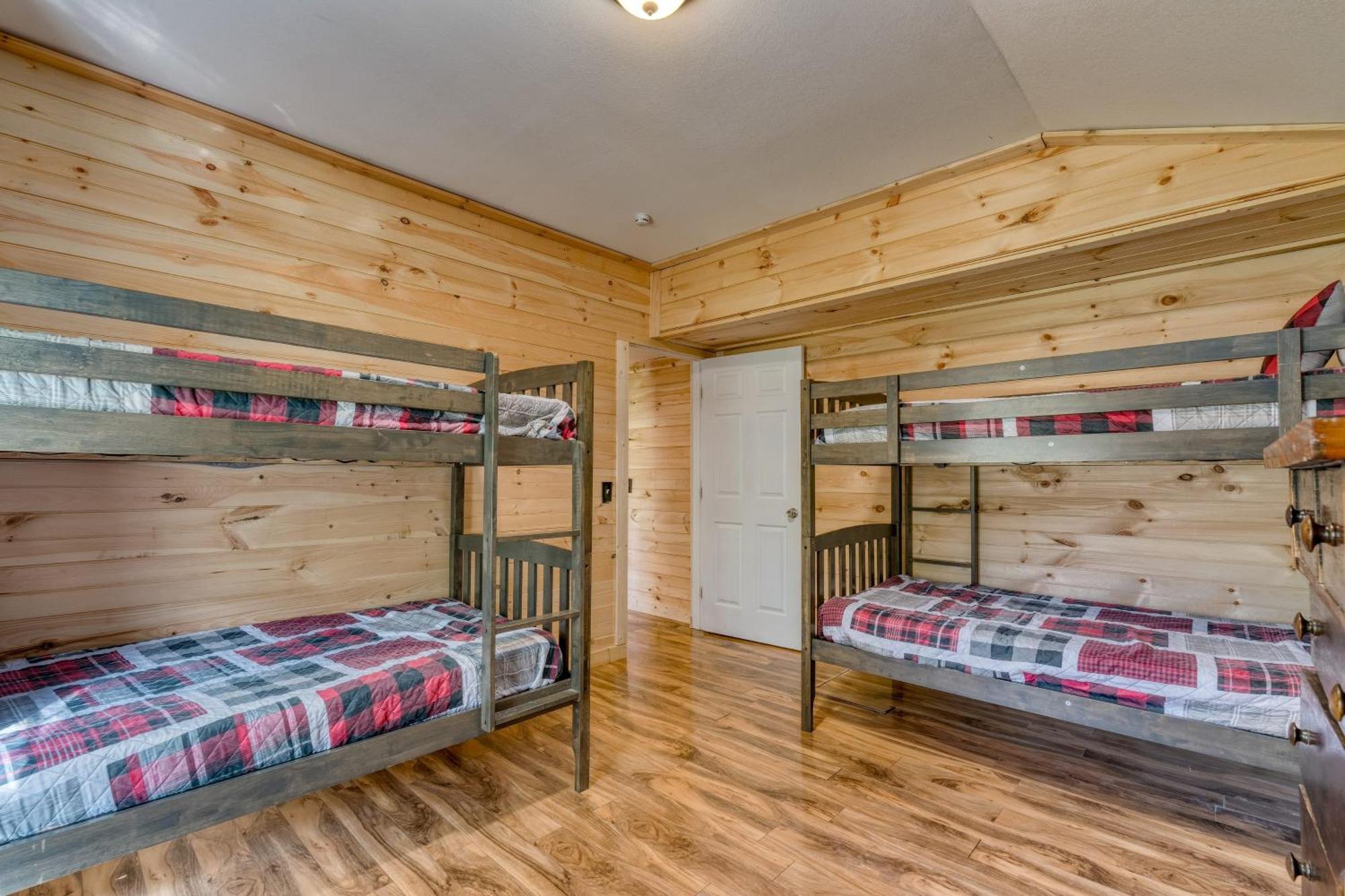 Holiday home The Rustic By Avantstay Hot Tub Fire Pit Pool Table 5mins To Town *